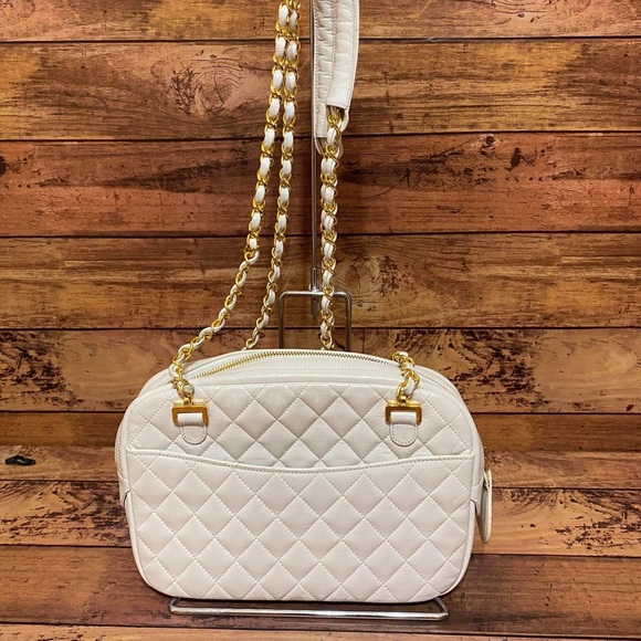 chanel caviar sling bag